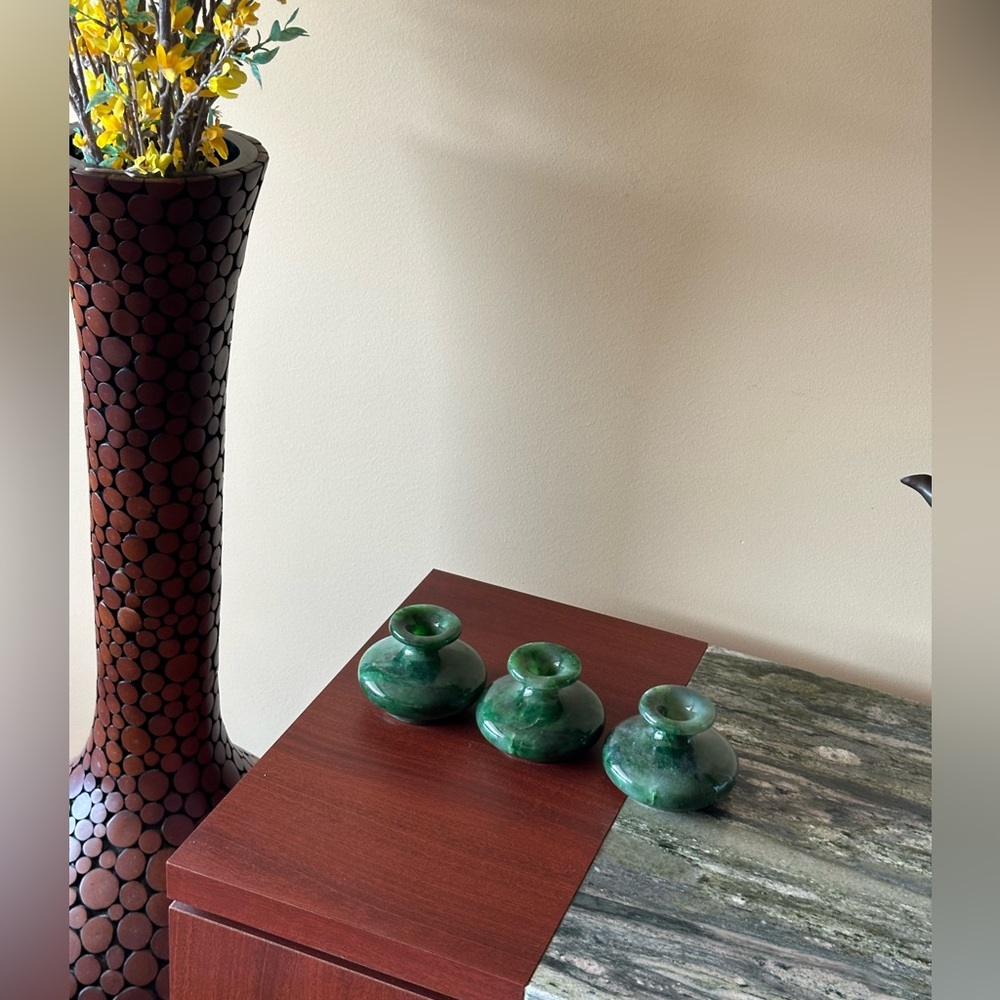Antique1970s Vintage Russian
Siberian Jade Stone Vases In a rich "spinach"green - Picture 15 of 15